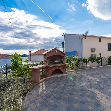 Apartment Angie Trogir Bagian luar foto