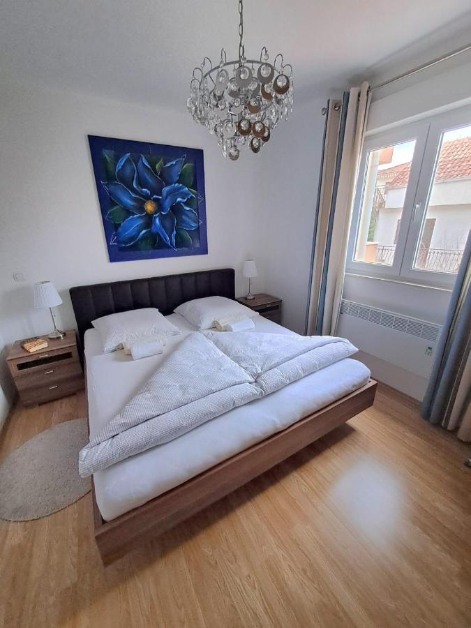 Apartment Angie Trogir Bagian luar foto